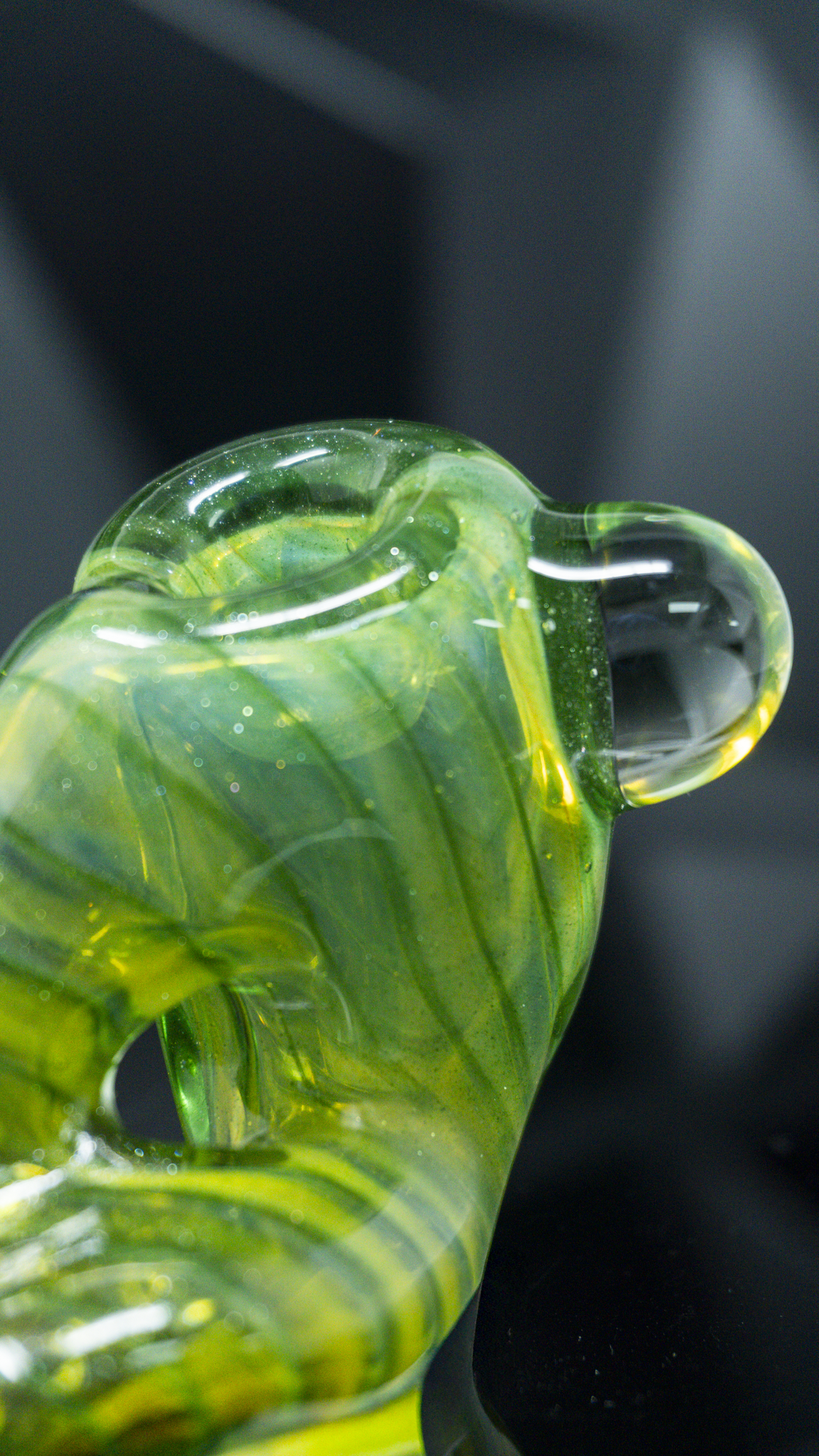 Schutz Glass Color Coil Infinity Hand Pipe