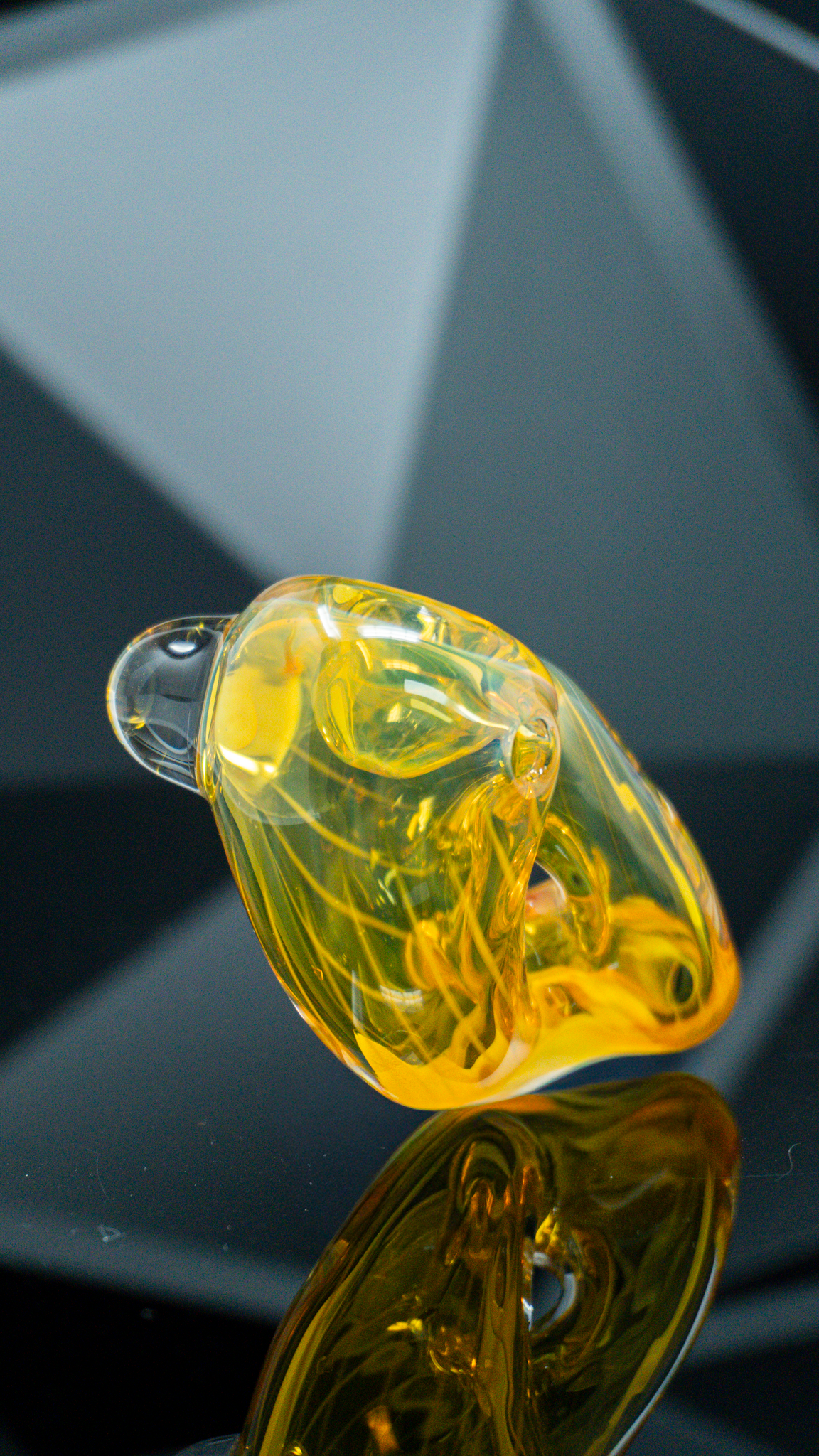 Schutz Glass Scalloped Fume Infinity Hand Pipe
