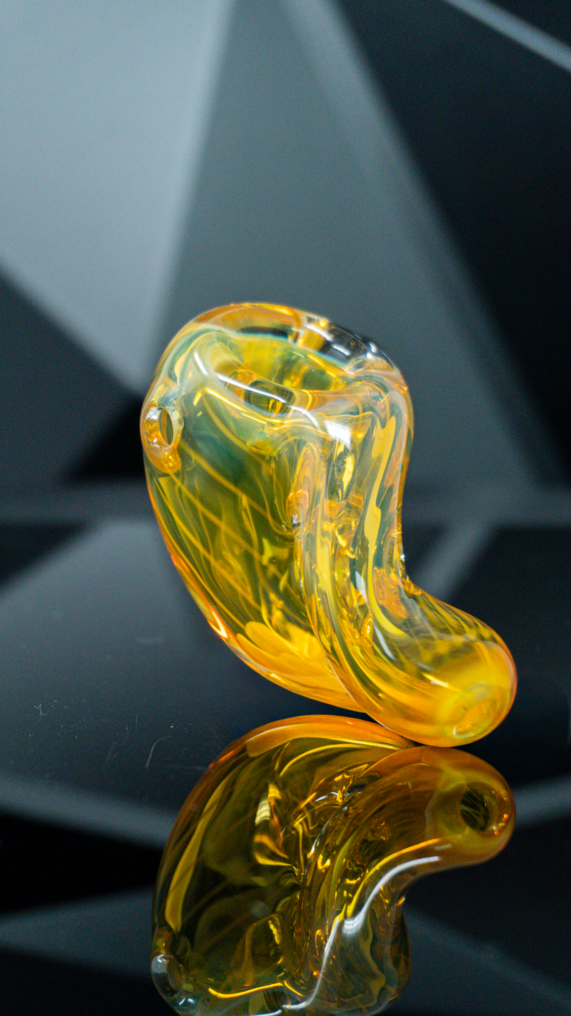 Schutz Glass Scalloped Fume Infinity Hand Pipe