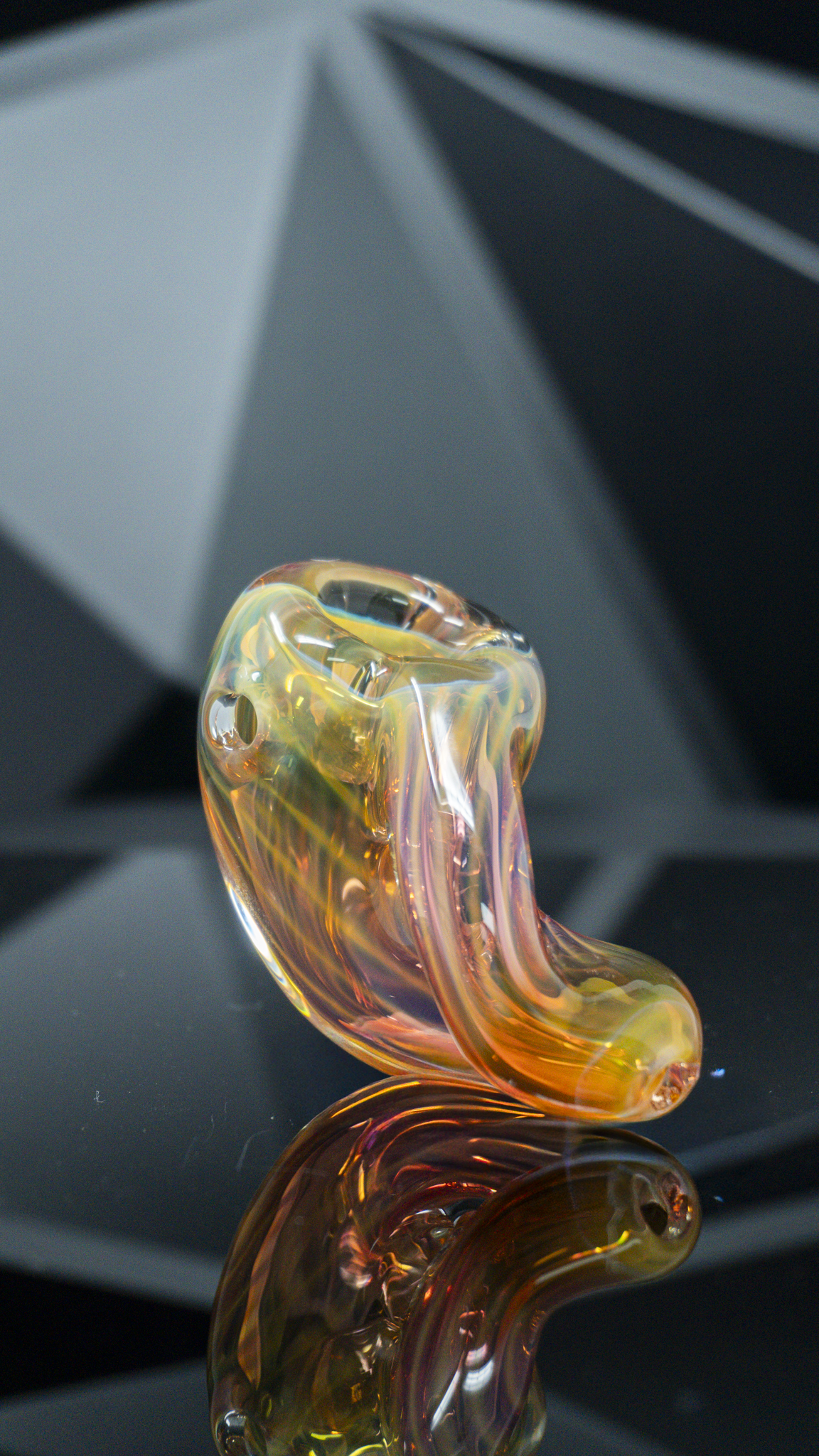 Schutz Glass Scalloped Fume Infinity Hand Pipe