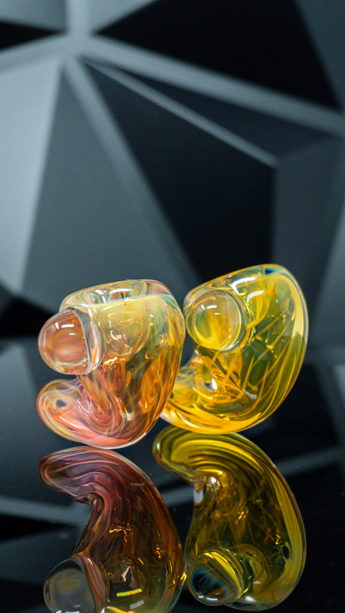 Schutz Glass Scalloped Fume Infinity Hand Pipe