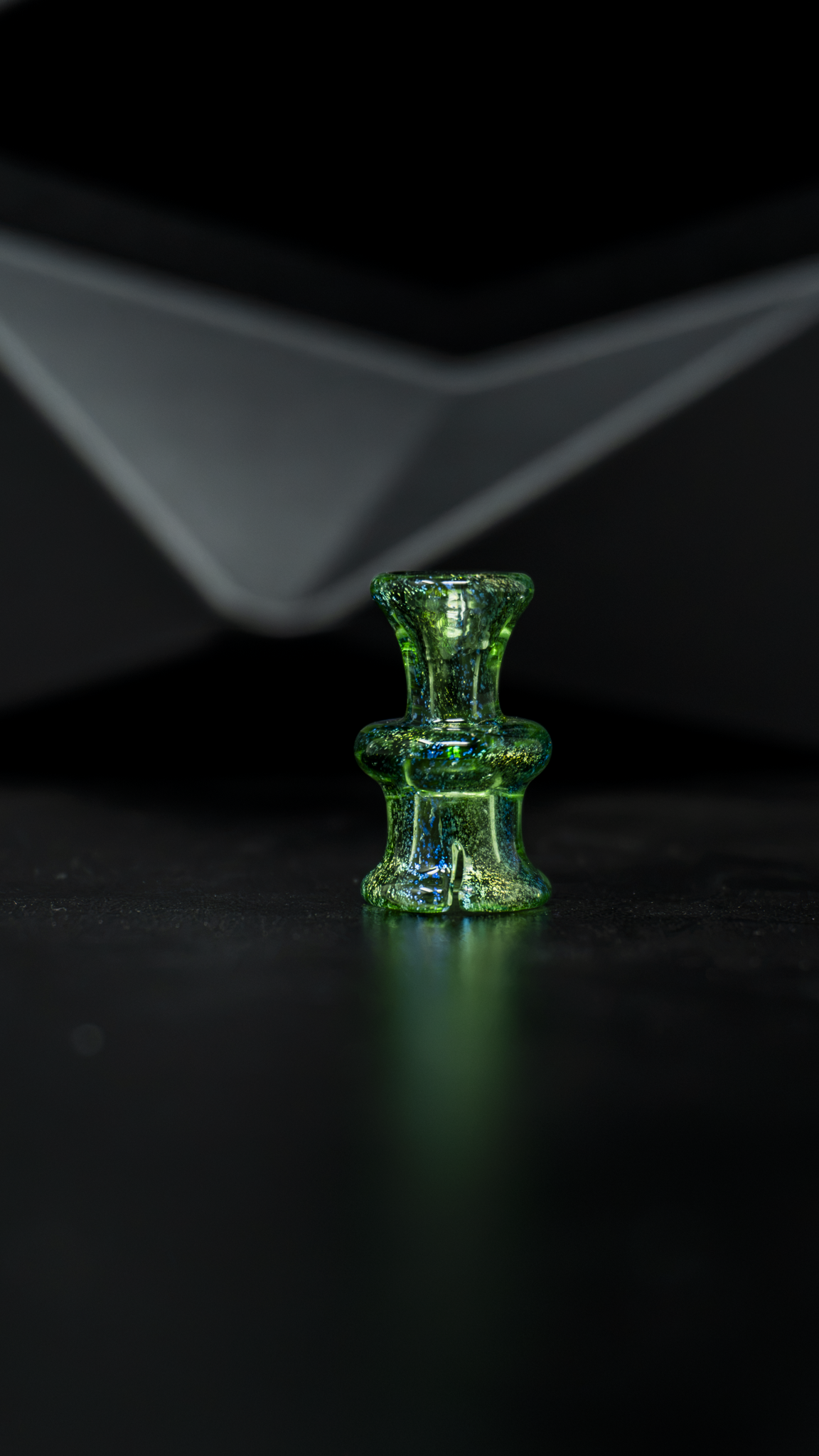 Logan Ryan Glass - Dichro Pivot Top