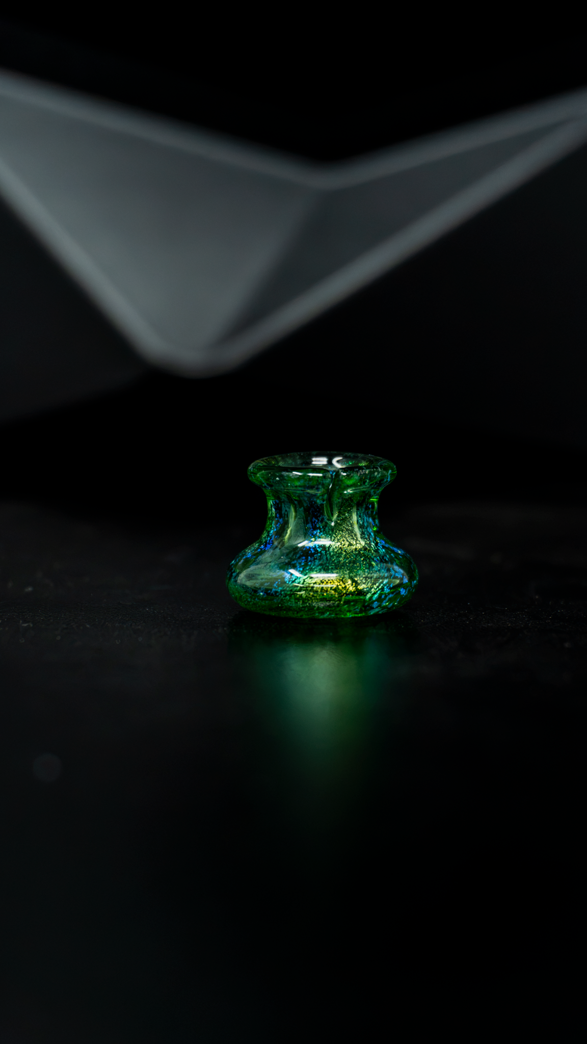 Logan Ryan Glass - Dichro Pivot Top