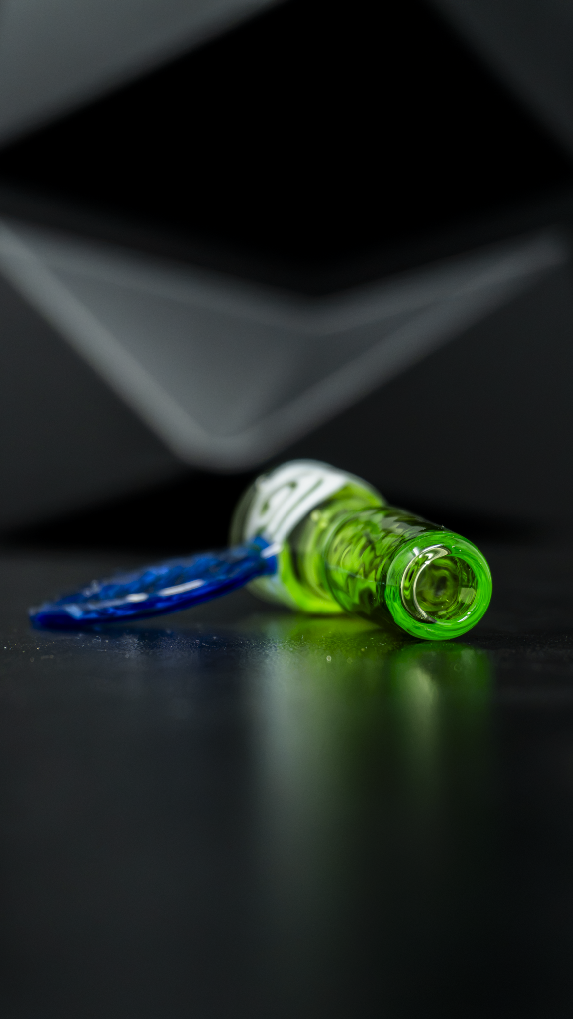 Logan Ryan Glass - Leaf Linework Bowl