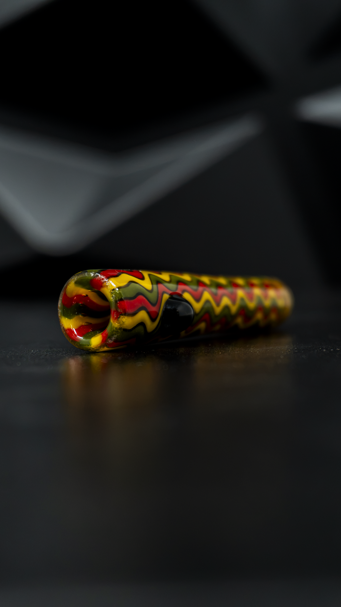 Gladstone Glass Wiggle Line Work Chillum