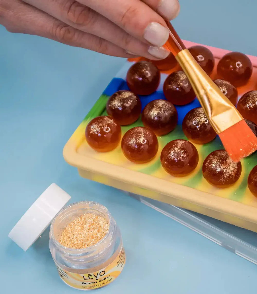 LĒVO Gummy Glitter