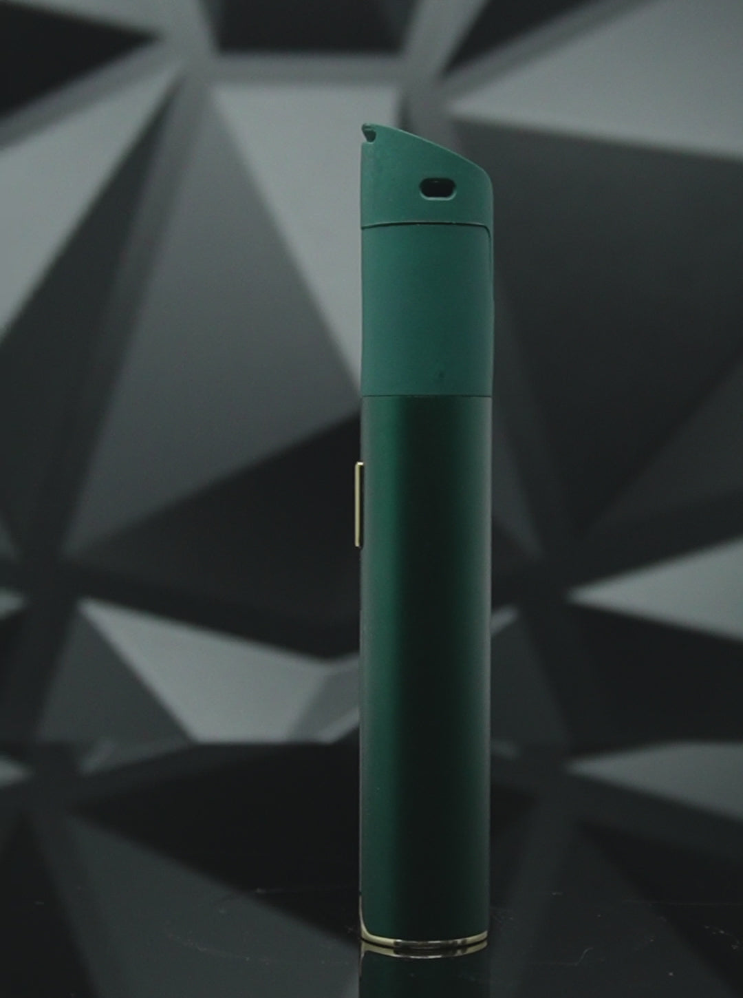Load video: Puffco Pivot