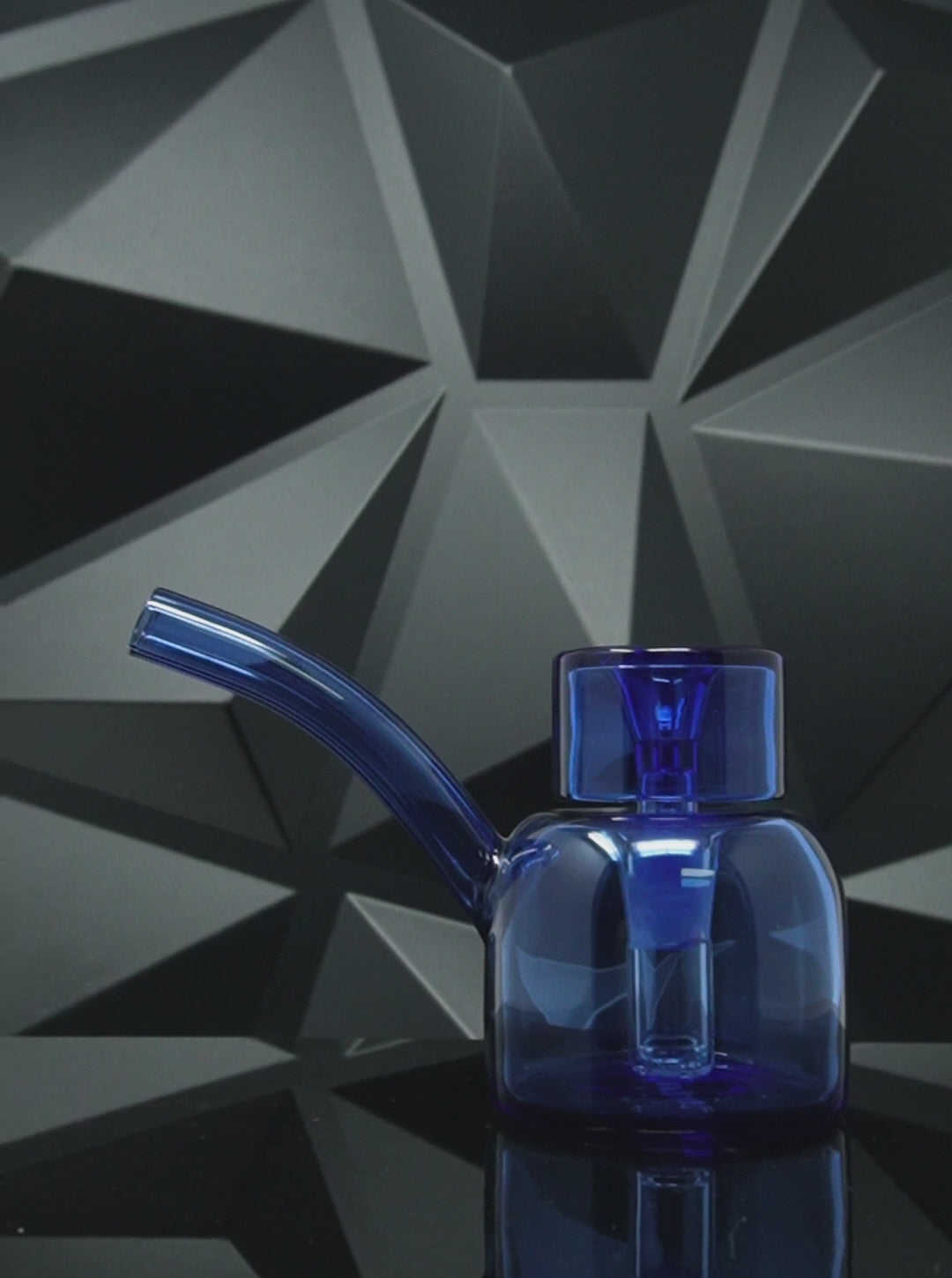 Load video: NWTN Vesper Bubbler