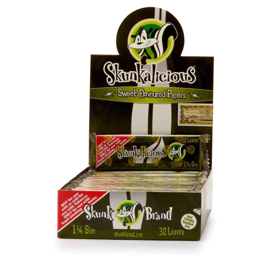Skunkalicious Sweet papers 1 1/4