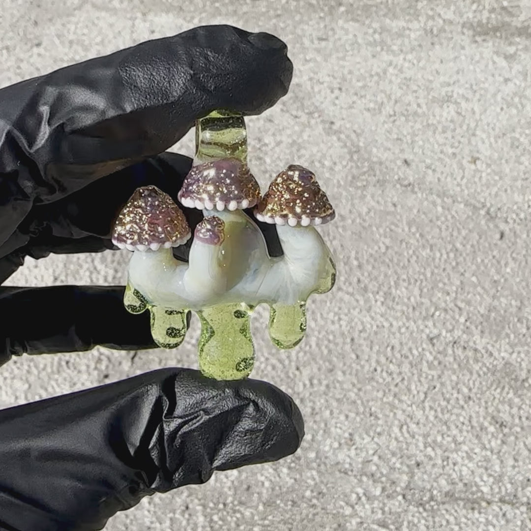 Load video: Nic Ric Glass Ego Melter Pendy