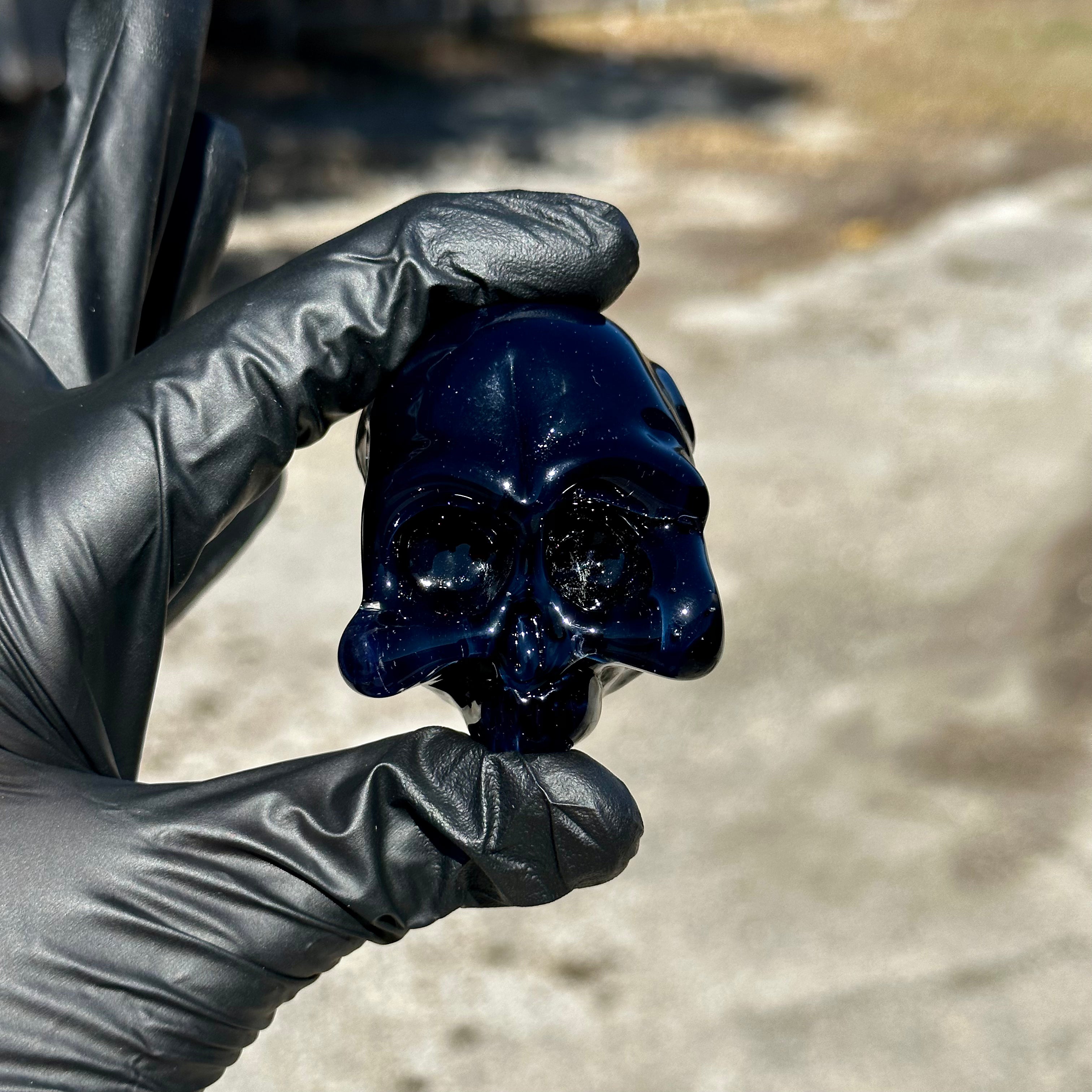 Mango Glass Skull Pendy